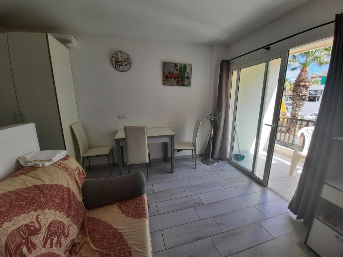 Estudio Edificio El Dorado Apartman Playa de las Américas Kültér fotó